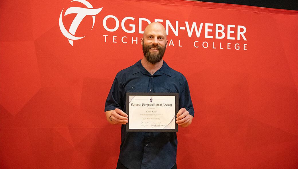 NTHS recipient with certificate